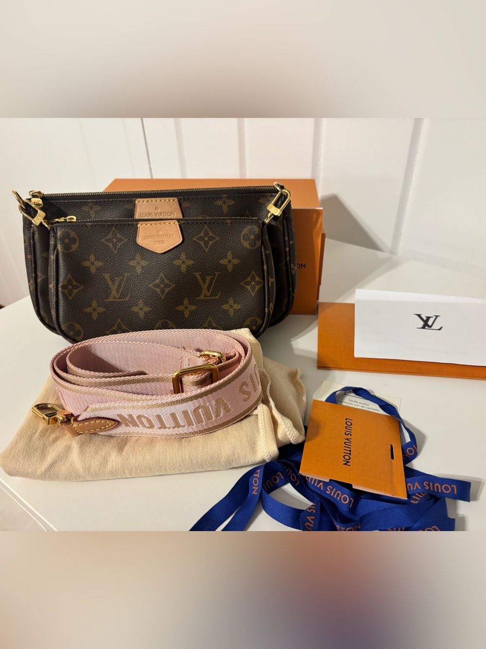 Louis Vuitton multipochette accessories